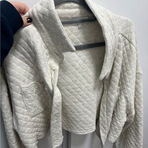 Grey quilted cropped jacket size L